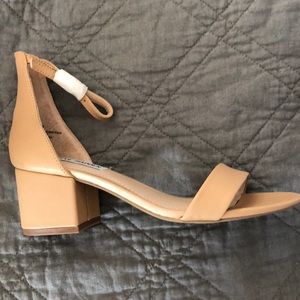 Steve Madden tan block heels
